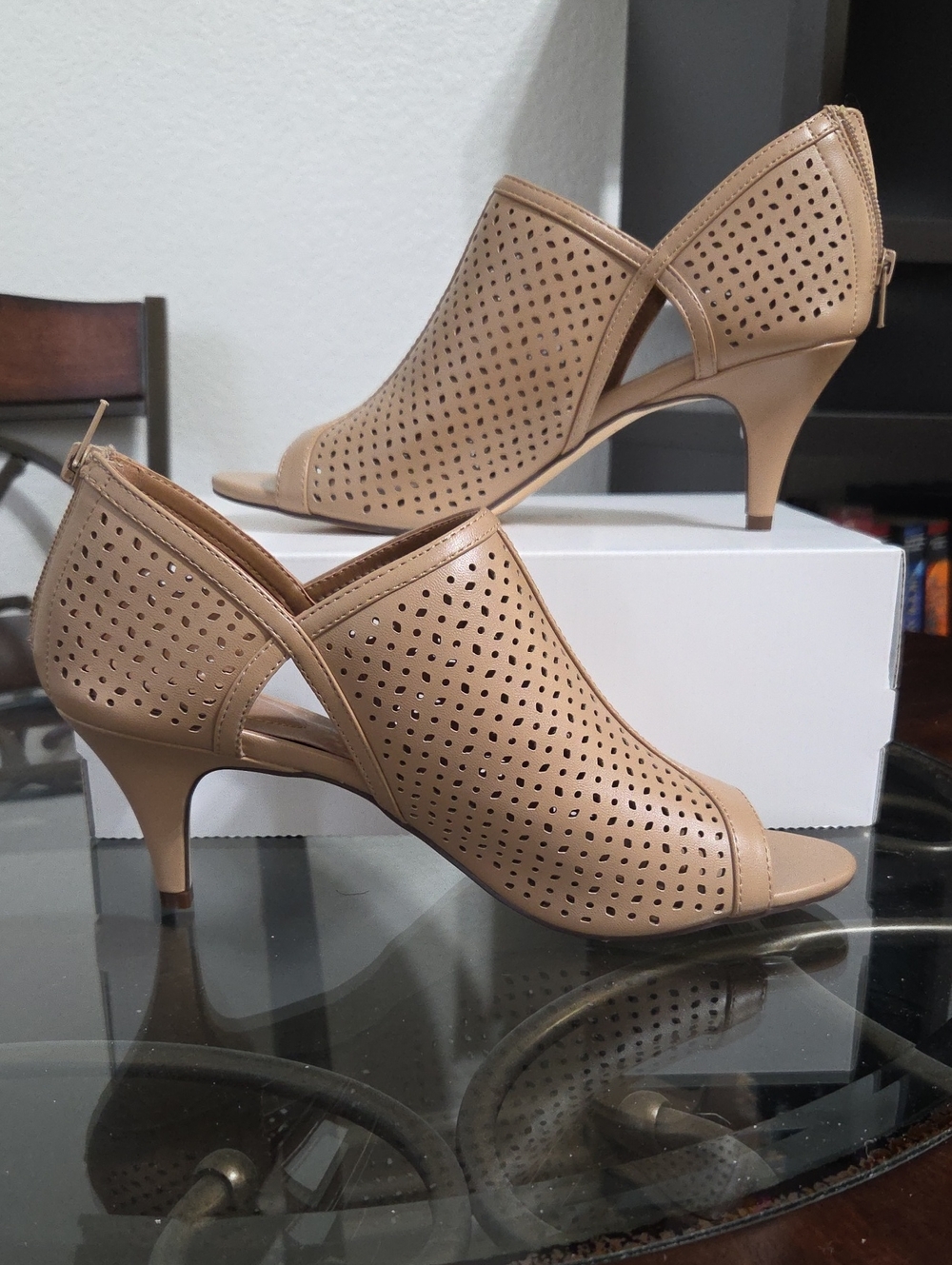 Style & Co. Tan Perforated Open-Toe Kitten Heel Shooties
